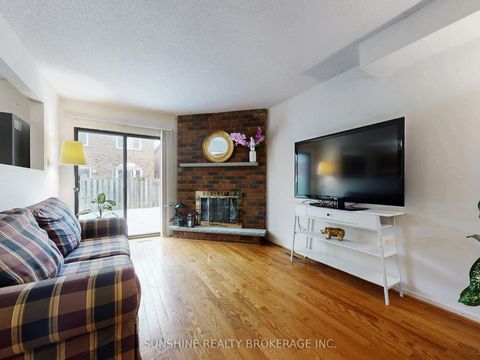 Photo 8 at 4 Treerun Avenue, Steeles, Toronto