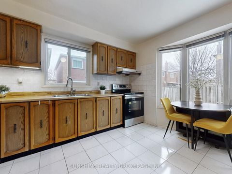 Photo 10 at 4 Treerun Avenue, Steeles, Toronto