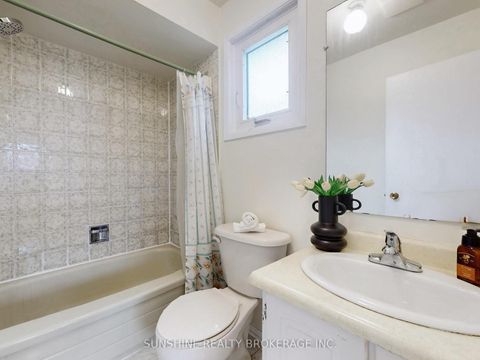 Photo 16 at 4 Treerun Avenue, Steeles, Toronto