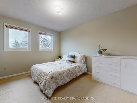 Photo 19 at 4 Treerun Avenue, Steeles, Toronto