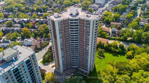 Photo 8 at 403 - 980 Broadview Avenue, Broadview North, Toronto