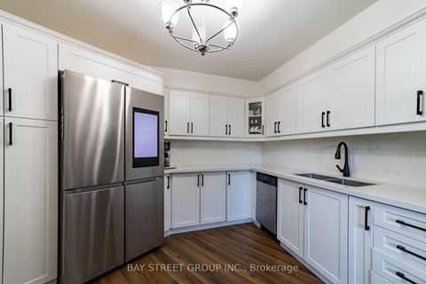 Photo 17 at 403 - 980 Broadview Avenue, Broadview North, Toronto