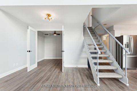 Photo 21 at 906 - 18 Merton Street, Mount Pleasant West, Toronto