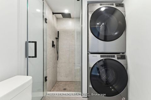 Photo 24 at 906 - 18 Merton Street, Mount Pleasant West, Toronto