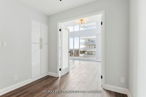 Photo 30 at 906 - 18 Merton Street, Mount Pleasant West, Toronto