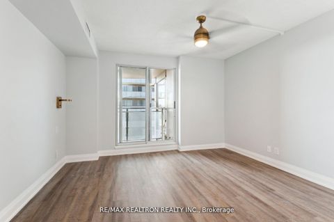Photo 35 at 906 - 18 Merton Street, Mount Pleasant West, Toronto