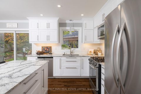 Photo 5 at 4 Galloway Crescent, Uxbridge