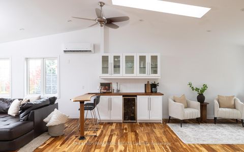 Photo 16 at 4 Galloway Crescent, Uxbridge