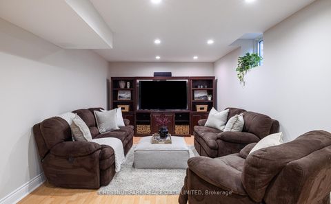 Photo 27 at 4 Galloway Crescent, Uxbridge