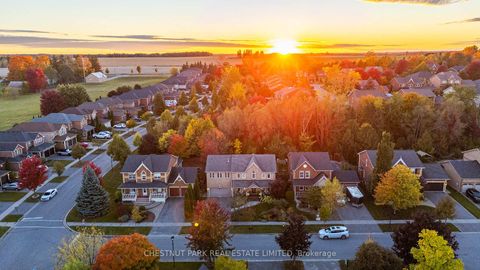 Photo 35 at 4 Galloway Crescent, Uxbridge