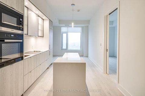 Photo 4 at 6303 - 11 Yorkville Avenue, Annex, Toronto