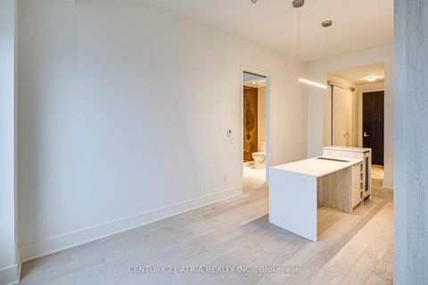 Photo 5 at 6303 - 11 Yorkville Avenue, Annex, Toronto