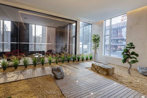 Photo 17 at 6303 - 11 Yorkville Avenue, Annex, Toronto