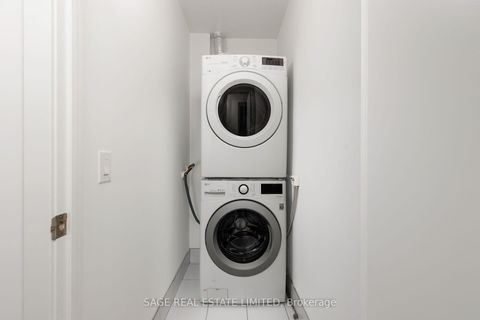 Photo 35 at 516 - 399 Adelaide Street W, Waterfront Communities C1, Toronto