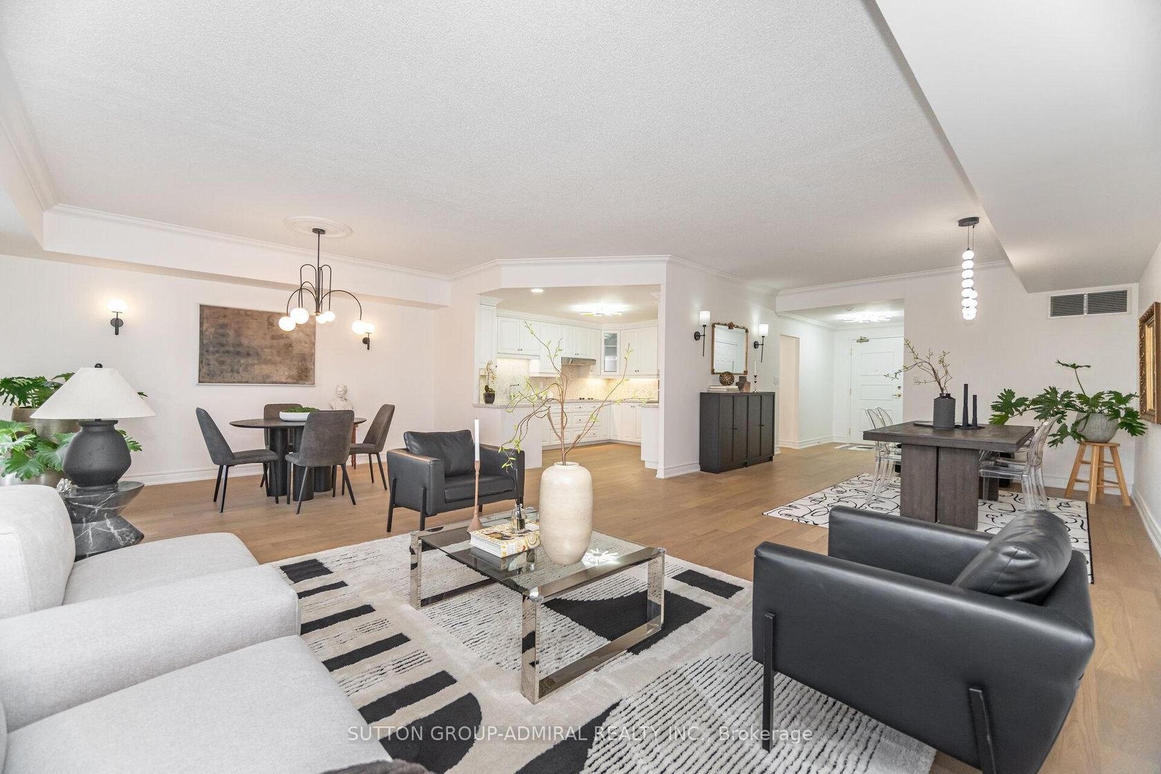 304 - 30 Anglesey Boulevard, Humber Valley, Toronto 