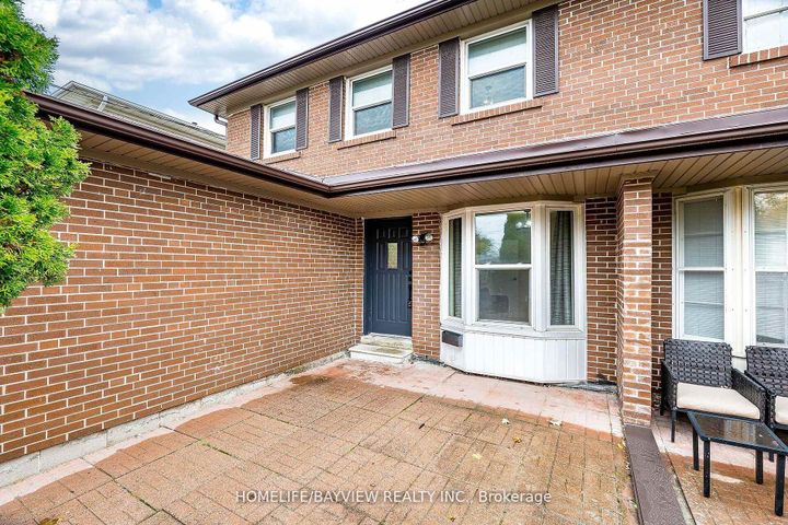 Photo 3 at 55 Greenbush Road, Newtonbrook West, Toronto