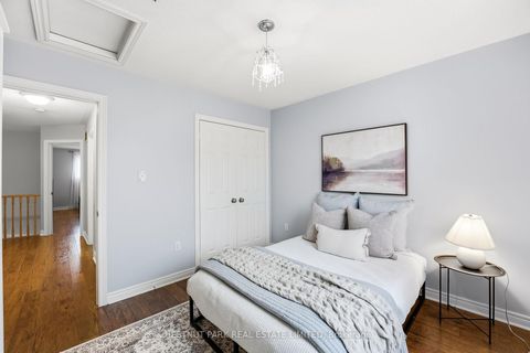 Photo 25 at 55 Apple Tree Crescent, Uxbridge