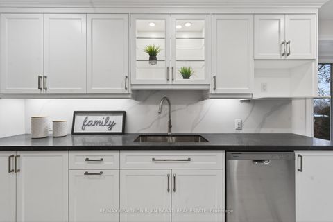 Photo 25 at 32 Colonnade Road, Steeles, Toronto