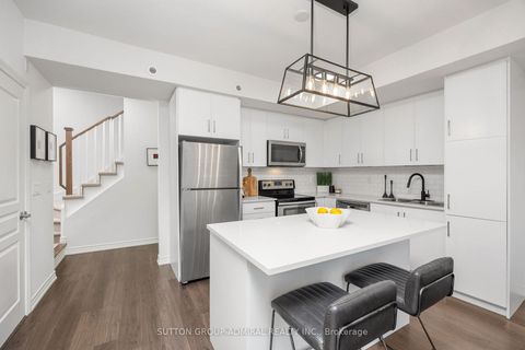 Photo 4 at 14 - 125 Long Branch Avenue, Long Branch, Toronto