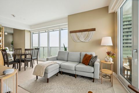 Photo 6 at 4004 - 3900 Confederation Parkway, City Centre, Mississauga