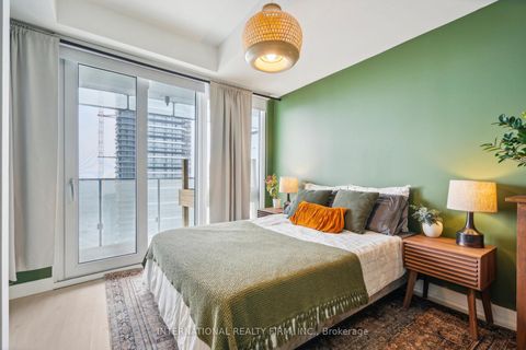 Photo 12 at 4004 - 3900 Confederation Parkway, City Centre, Mississauga