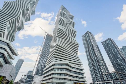 Photo 18 at 4004 - 3900 Confederation Parkway, City Centre, Mississauga