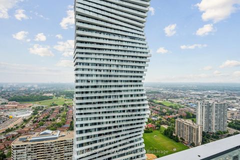 Photo 27 at 4004 - 3900 Confederation Parkway, City Centre, Mississauga