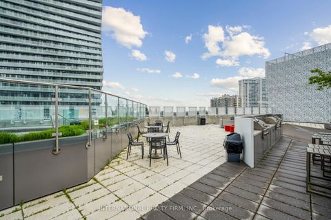 Photo 34 at 4004 - 3900 Confederation Parkway, City Centre, Mississauga