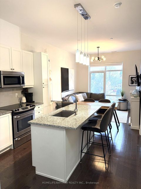 Photo 4 at 415 - 15277 Yonge Street, Aurora Village, Aurora