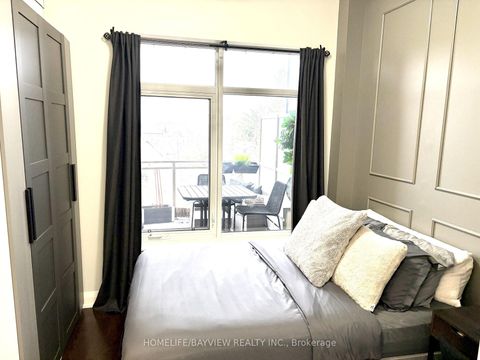 Photo 8 at 415 - 15277 Yonge Street, Aurora Village, Aurora