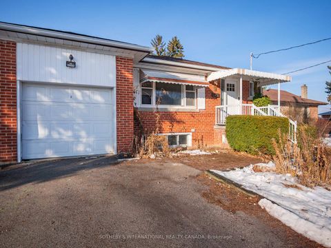 Photo 2 at 4 Riverlea Drive, Humber Heights, Toronto