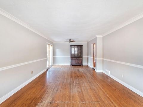 Photo 6 at 4 Riverlea Drive, Humber Heights, Toronto