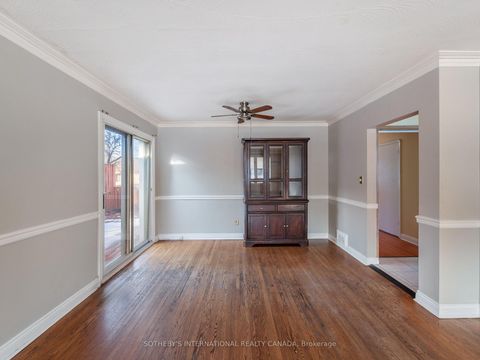 Photo 7 at 4 Riverlea Drive, Humber Heights, Toronto