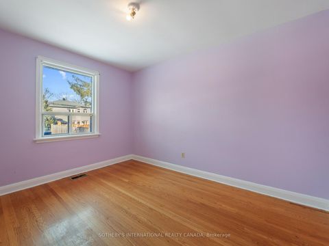 Photo 16 at 4 Riverlea Drive, Humber Heights, Toronto