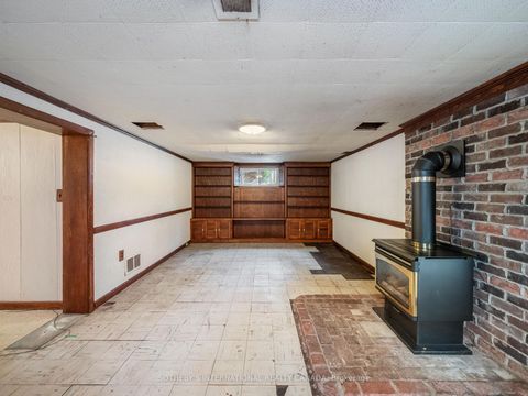 Photo 22 at 4 Riverlea Drive, Humber Heights, Toronto