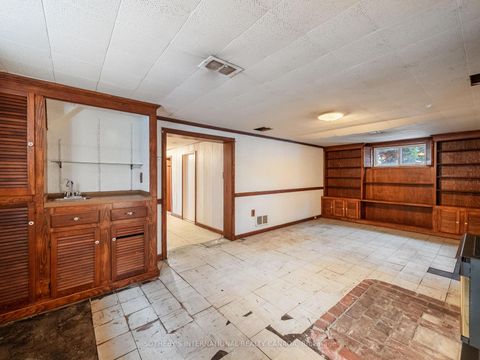 Photo 23 at 4 Riverlea Drive, Humber Heights, Toronto