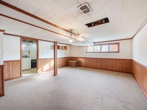 Photo 26 at 4 Riverlea Drive, Humber Heights, Toronto