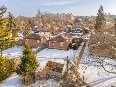 Photo 33 at 4 Riverlea Drive, Humber Heights, Toronto