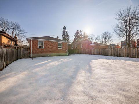Photo 36 at 4 Riverlea Drive, Humber Heights, Toronto