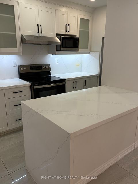 Photo 4 at 200 Gary Drive, Pelmo Park W4, Toronto