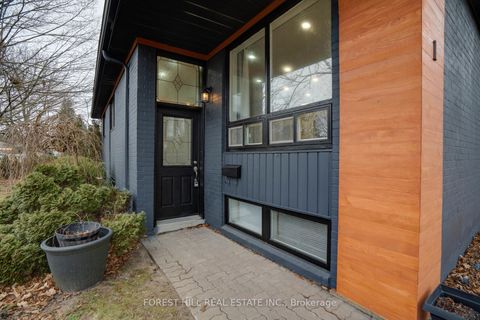 Photo 1 at 1 Willis Drive, Aurora Highlands, Aurora