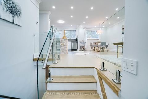 Photo 4 at 1 Willis Drive, Aurora Highlands, Aurora