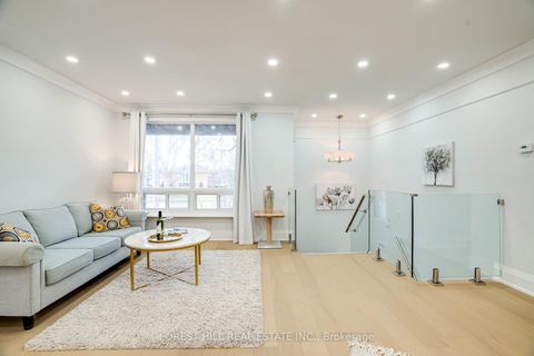 Photo 6 at 1 Willis Drive, Aurora Highlands, Aurora