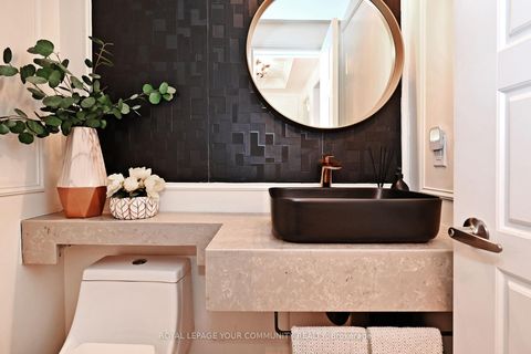 Photo 5 at 82 Centre Street, Aurora Village, Aurora