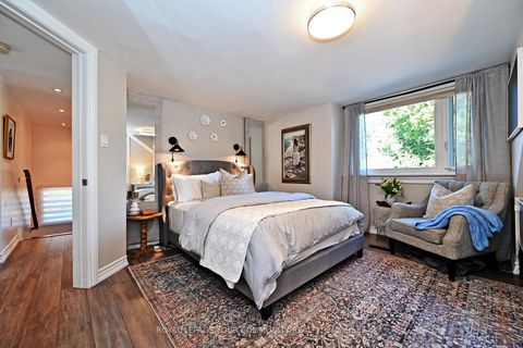 Photo 19 at 82 Centre Street, Aurora Village, Aurora