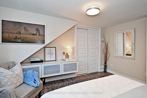 Photo 20 at 82 Centre Street, Aurora Village, Aurora