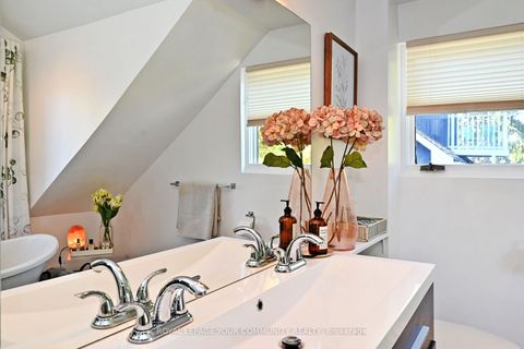 Photo 26 at 82 Centre Street, Aurora Village, Aurora