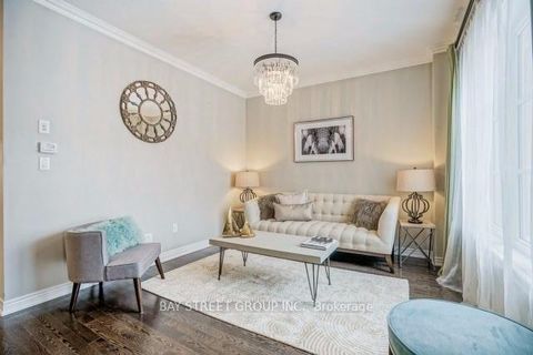 Photo 4 at 24 Plantain Lane, Oak Ridges Lake Wilcox, Richmond Hill