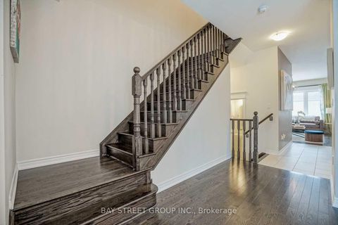 Photo 8 at 24 Plantain Lane, Oak Ridges Lake Wilcox, Richmond Hill