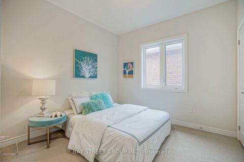 Photo 19 at 24 Plantain Lane, Oak Ridges Lake Wilcox, Richmond Hill